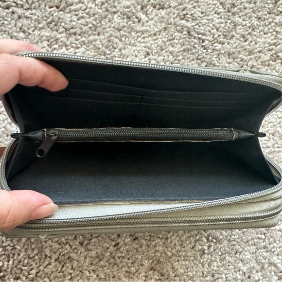Gray Wallet - Picture 6 of 8